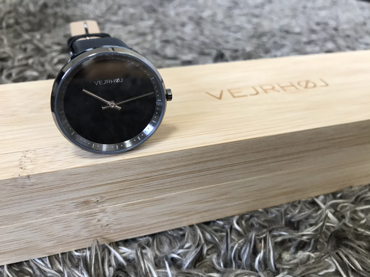 VEJRHØJ LUNA ヴェアホイ 木製腕時計